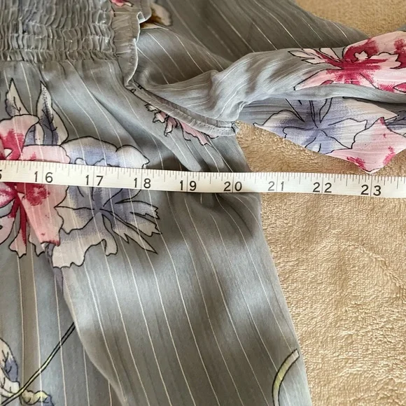 Walter Baker Floral Lightweight Blouse - Size S - Picture 11 of 14